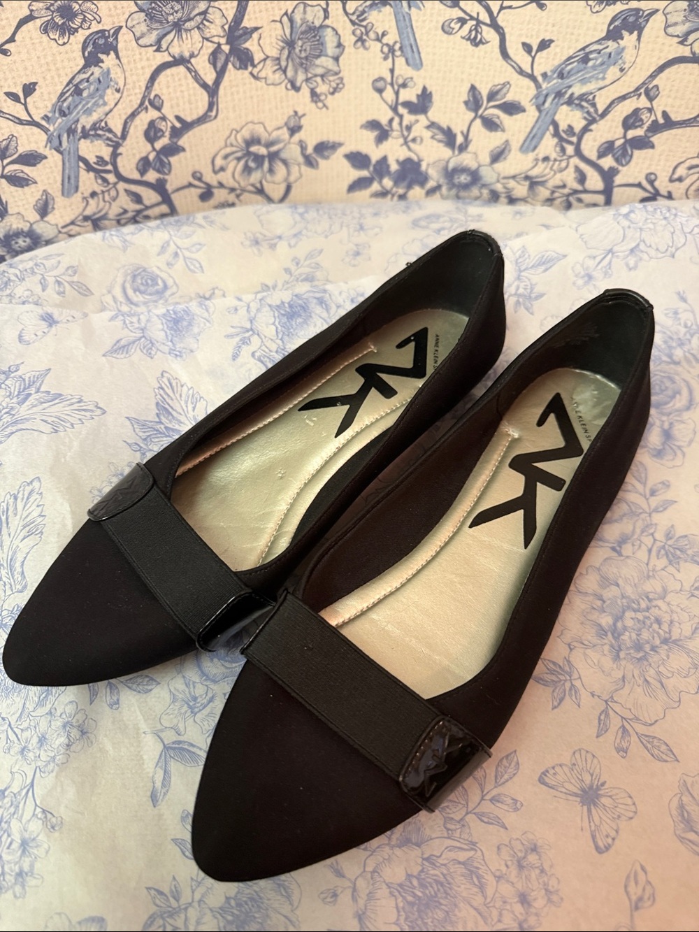 Anne Klein Black Pointed Toe Slip-On Flats with Elastic Band